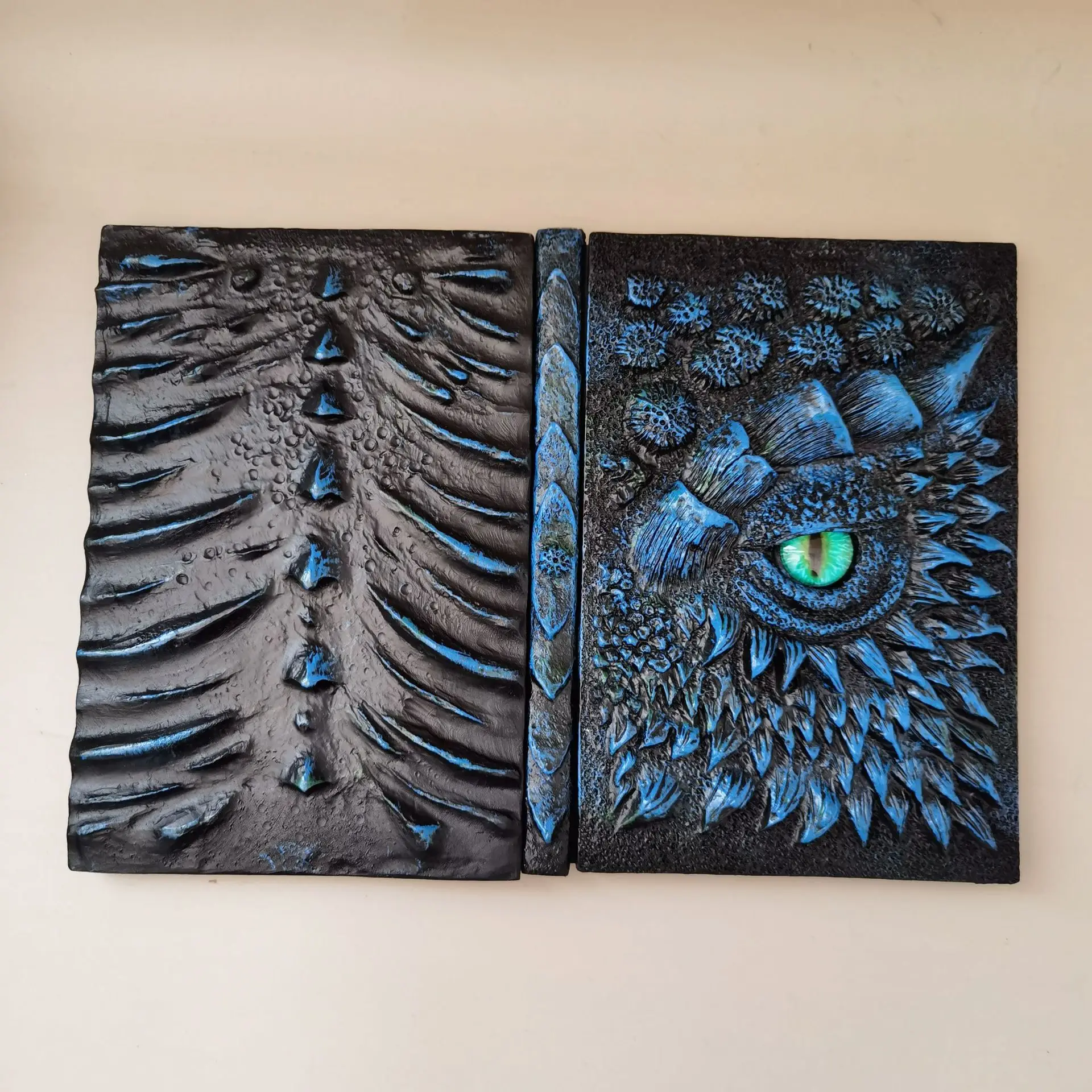 Cthulhu 3D Embossed Notebook B - огляд і ціна Scrapbooking